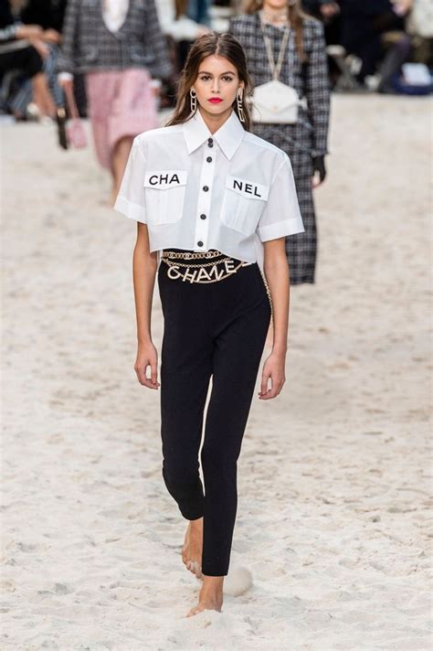 chanel défilé printemps été 2019|Chanel runway fashion.